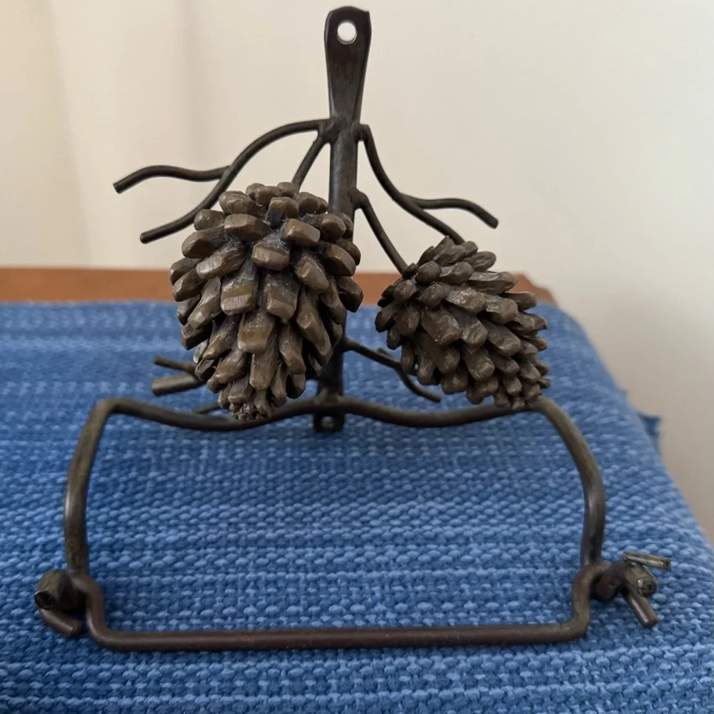 🔴NEW🔴, Beautiful Brown Iron Pine Cone Bathroom Fixtures,Set of 4